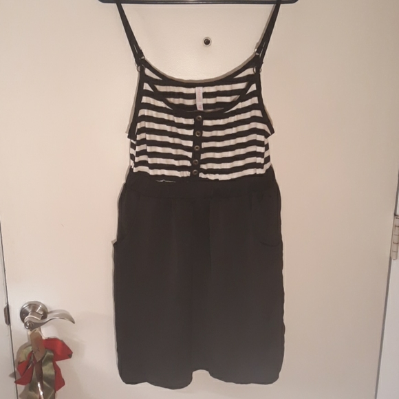 Sundress - Picture 1 of 3